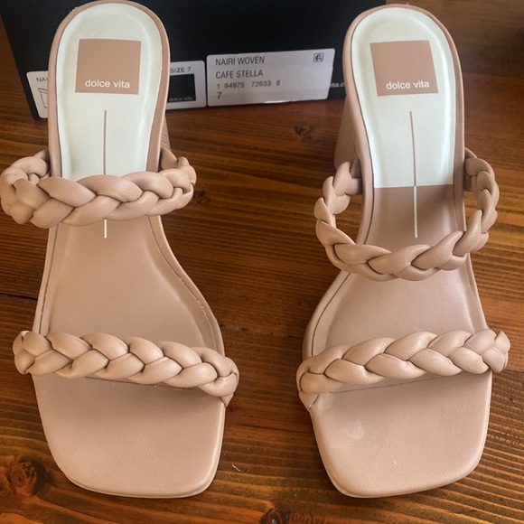 Dolce Vita Nairi Woven Sandal - Picture 2 of 6